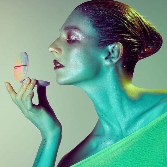 Iluminador Shiseido x Hunter Aura Dew